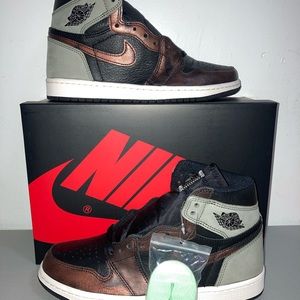Air Jordan 1 “Rust Shawdow Patina” SIZE 8